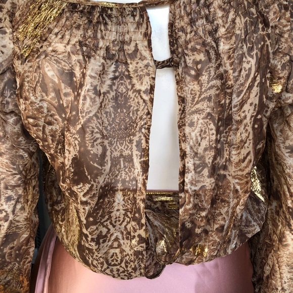 BCBGMAXAZRIA Gold Shoulder Wrap Top- CUTE!!! - Picture 8 of 13